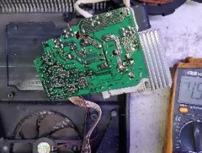 电磁炉手柄修理大全（解决电磁炉手柄故障的方法和技巧）