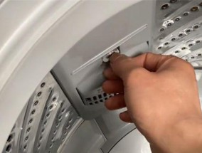 如何正确清洗滚筒洗衣机（保持洗衣机清洁）