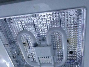 解决LED灯不亮问题的方法（LED灯不亮了怎么修）
