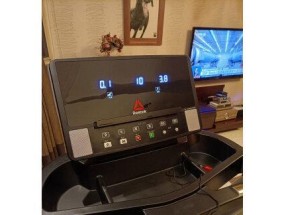 如何解决跑步机无法加油的问题（掌握正确的加油方法）