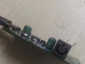 圆头转接头在联想充电器中的作用是什么？