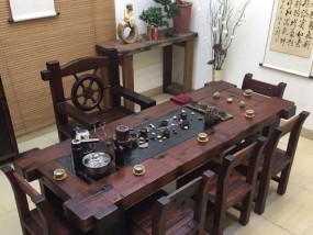 茶桌后音箱的最佳摆放位置是什么？