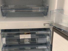 如何处理冰柜玻璃发白问题（有效清洁和保护冰柜玻璃）