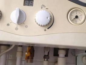 老式壁挂炉漏水处理方法（快速解决壁挂炉漏水问题的实用方法）