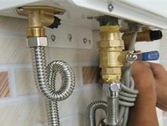 解决先科燃气热水器漏水故障的方法（避免漏水带来的损失）