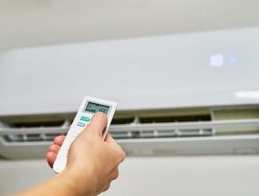 如何正确清洗以外机空调（简单易行的清洗方法和注意事项）