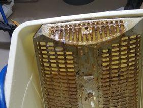 如何清洗油烟机，让其不留油（轻松解决厨房油烟机清洗难题）