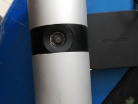 解决迷你投影仪红屏问题的实用方法（迷你投影仪红屏的原因与解决技巧）