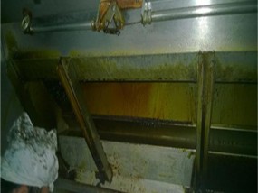 炒牛肉丝前如何彻底清洗油烟机（教你使用正确方法）