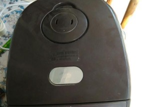电饭煲锅底为何总是变黑？如何清洁和预防？
