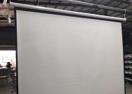 如何调整投影仪的投放尺寸大小？