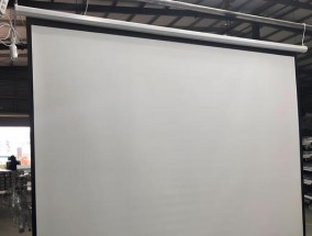 如何调整投影仪的投放尺寸大小？