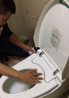解决法恩莎马桶冲不干净问题的有效方法（原因分析及实用解决方案）  第1张