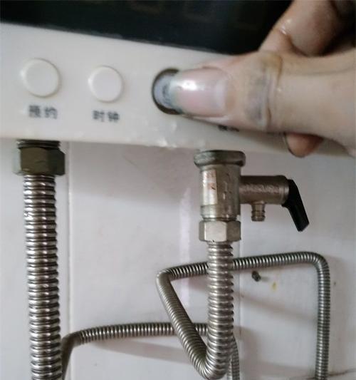 热水器安装不进水怎么办（解决热水器无水问题的实用方法）  第1张