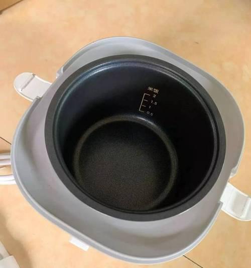电饭煲通气口漏水的原因及解决方法（电饭煲通气口漏水可能导致的故障及应对措施）  第1张
