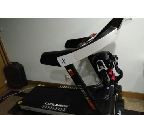 电动跑步机跑带偏解决方法（如何调整电动跑步机跑带偏移问题）  第2张
