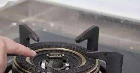 热水器打不着火的原因是什么？如何快速解决？  第2张