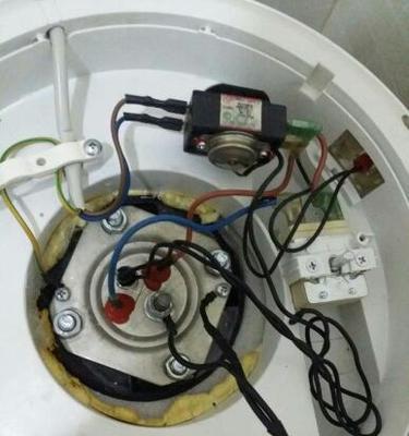 热水器盖子怎么拆开？图解步骤是什么？  第1张