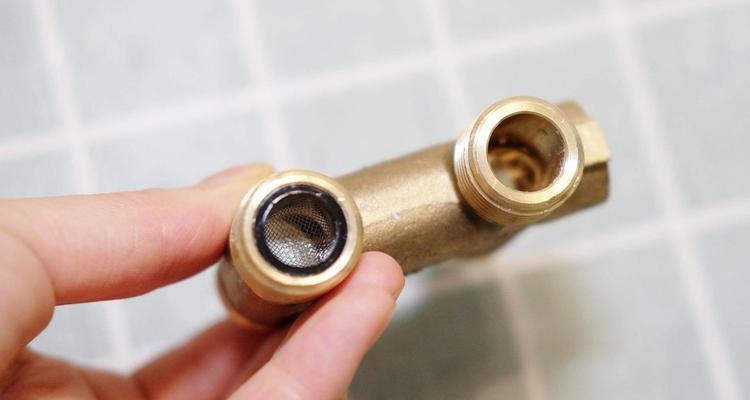 燃气热水器过滤水装置推荐？如何选择合适的过滤器？  第1张