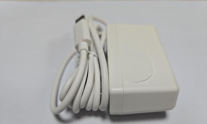 烧焦电源适配器还能用吗？如何安全处理？  第3张