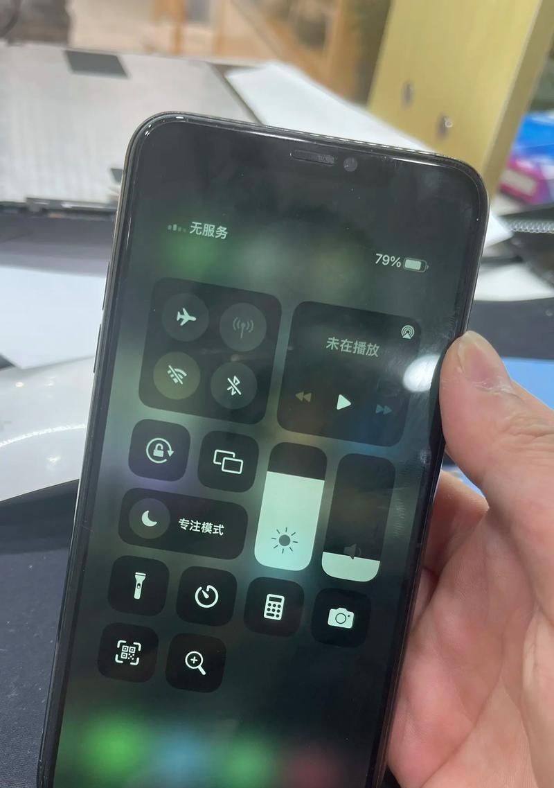 羽绒服游戏机如何充电？充电后无法开机怎么办？  第1张